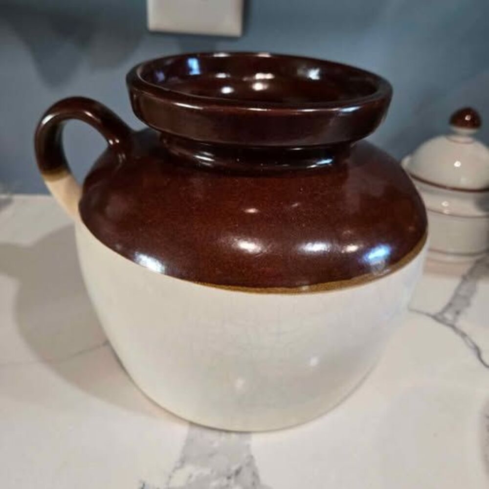 vintage R.R.P. Co. Roseville stoneware bean pot 2 quart
